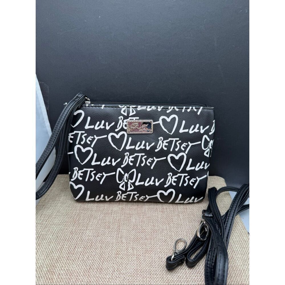 Luv Betsey by Betsey Johnson Black White Bow Heart Crossbody Wristlet New